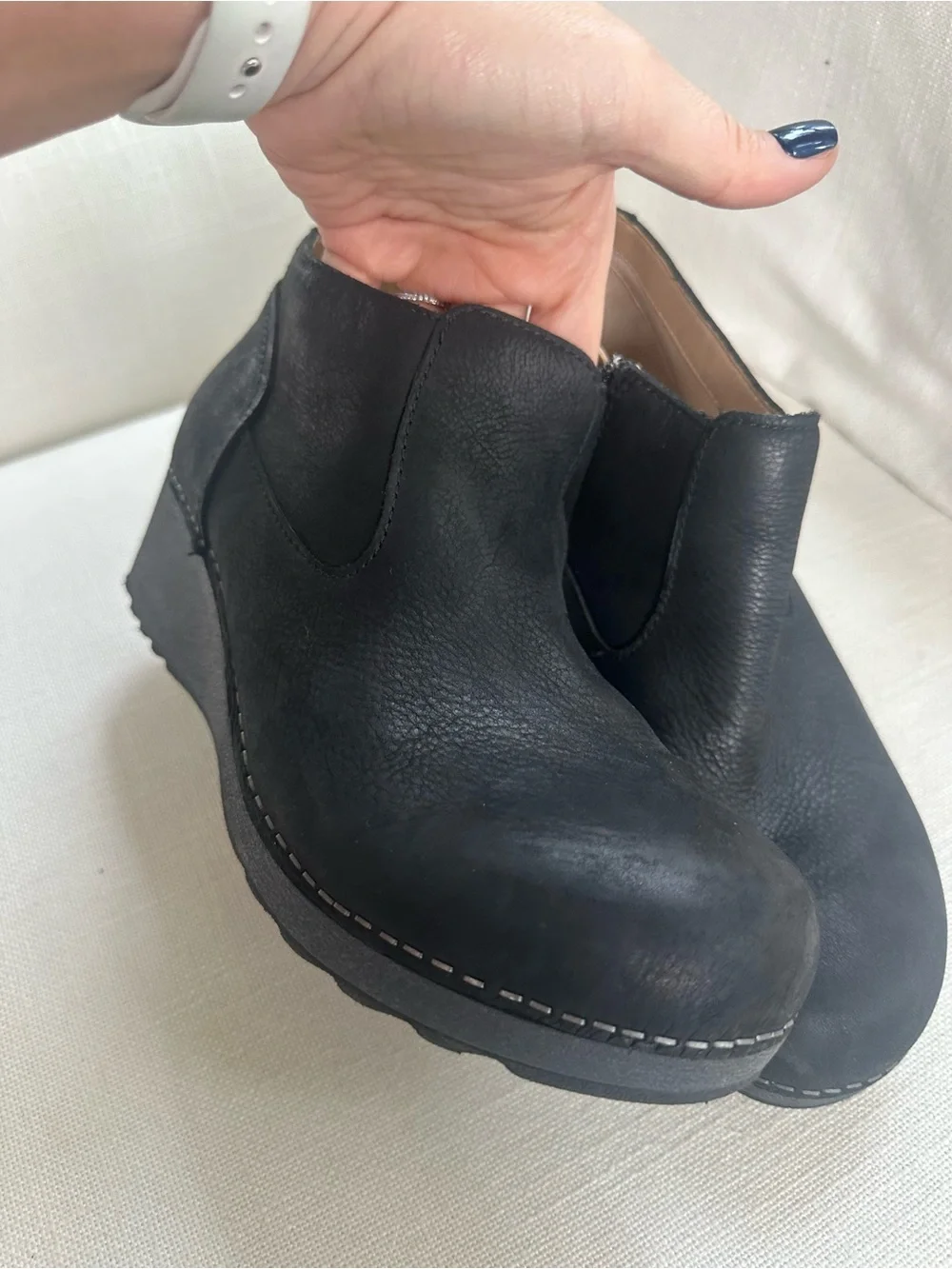 Dansko Women’s Size 39 (8.5-9) Black Leather Wedge Ankle Boots Side Zip